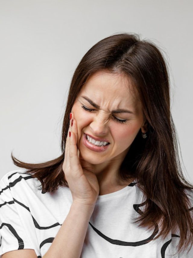 cropped-toothache-caused-by-tooth-decay.jpg