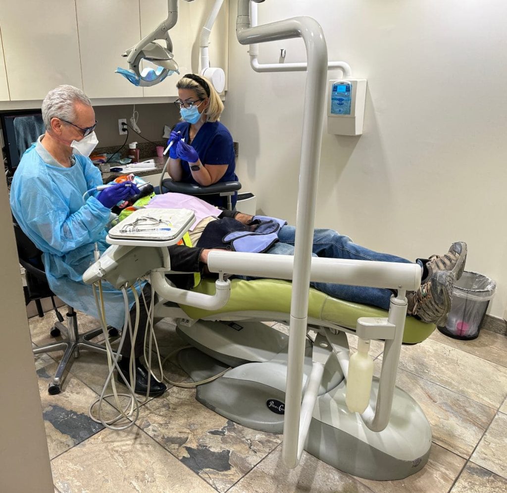 Why Choose a Walk-In Dentist for Immediate Care?
