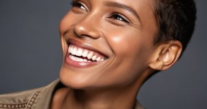 a photo showing how dental veneers can improve your smile
